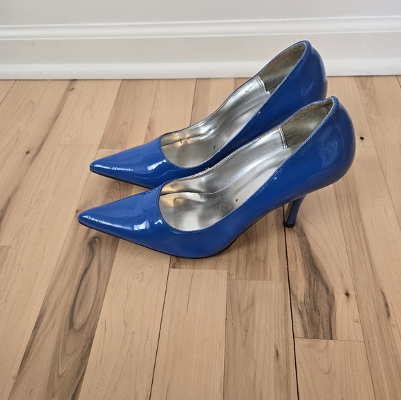 Pulse Blue Women's Heels - Picture 2 of 10